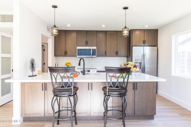 8643 E RANCHO VISTA Drive, Scottsdale, AZ 85251