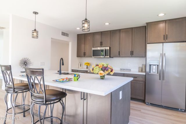 8643 E RANCHO VISTA Drive, Scottsdale, AZ 85251