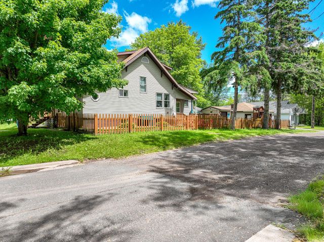 422 S 93rd Avenue W, Duluth, MN 55808
