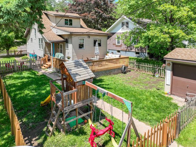 422 S 93rd Avenue W, Duluth, MN 55808