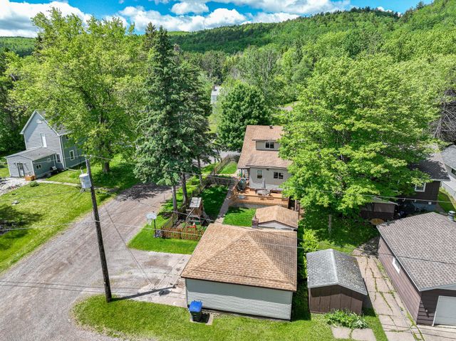 422 S 93rd Avenue W, Duluth, MN 55808