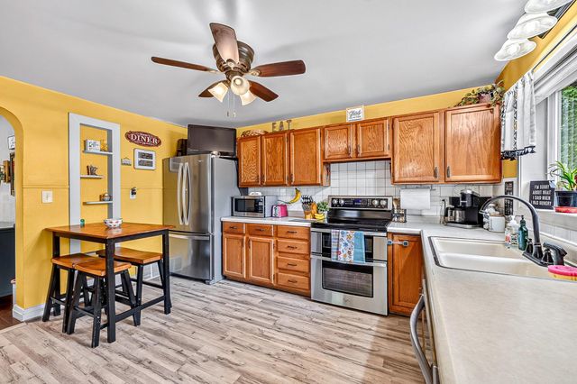422 S 93rd Avenue W, Duluth, MN 55808