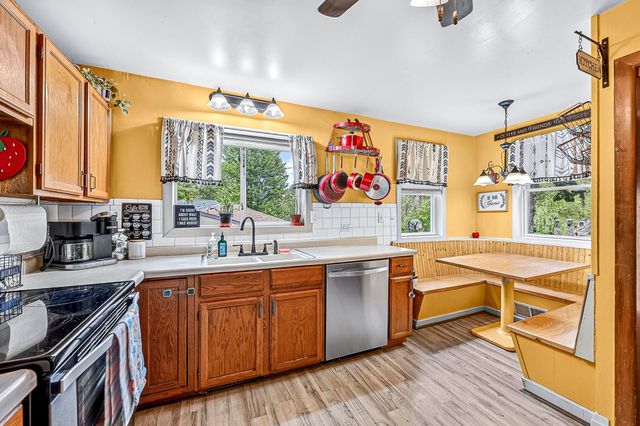 422 S 93rd Avenue W, Duluth, MN 55808