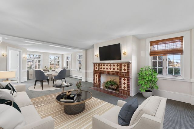 1646 Centre St, Boston, MA 02132