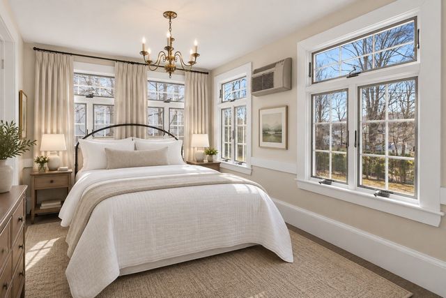1646 Centre St, Boston, MA 02132