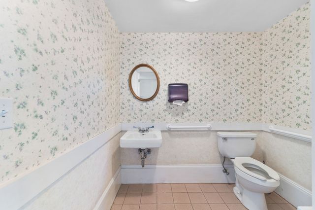 1646 Centre St, Boston, MA 02132