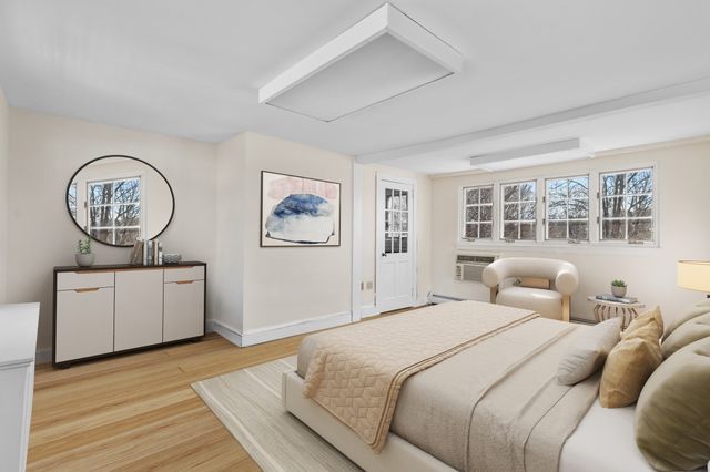 1646 Centre St, Boston, MA 02132