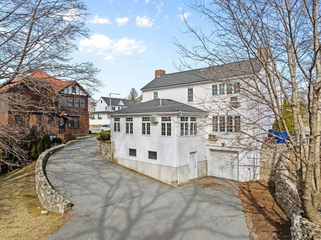 1646 Centre St, Boston, MA 02132