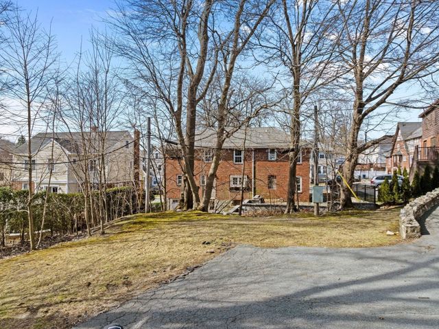 1646 Centre St, Boston, MA 02132