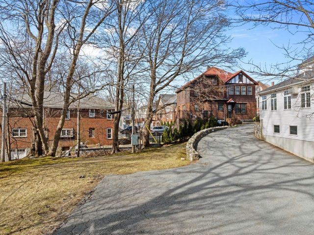1646 Centre St, Boston, MA 02132