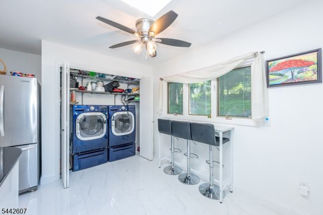 335 Elmira Trl, Hopatcong Boro, NJ 07843