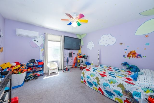 335 Elmira Trl, Hopatcong Boro, NJ 07843