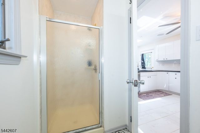 335 Elmira Trl, Hopatcong Boro, NJ 07843
