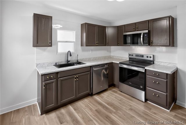 324 E 11th Street, New Albany, IN 47150