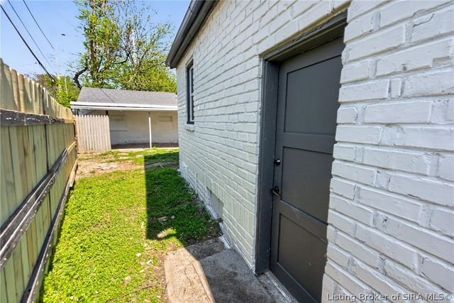 324 E 11th Street, New Albany, IN 47150