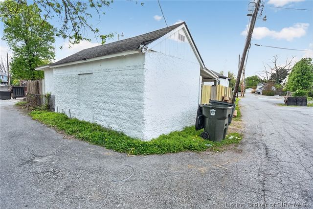 324 E 11th Street, New Albany, IN 47150