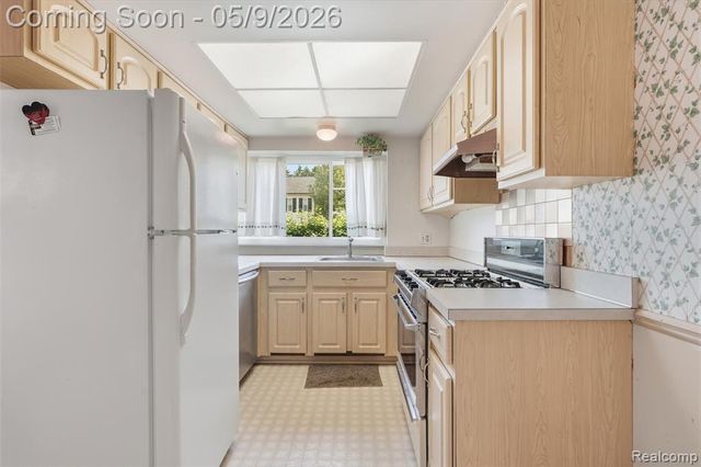 3252 Bolgos Circle, Ann Arbor, MI 48105