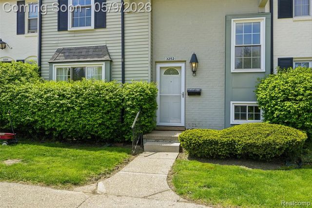 3252 Bolgos Circle, Ann Arbor, MI 48105