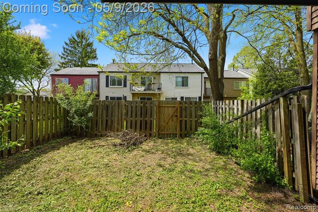 3252 Bolgos Circle, Ann Arbor, MI 48105