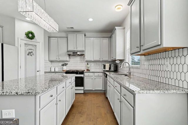 1423 Sooner Court, Lawrenceville, GA 30045