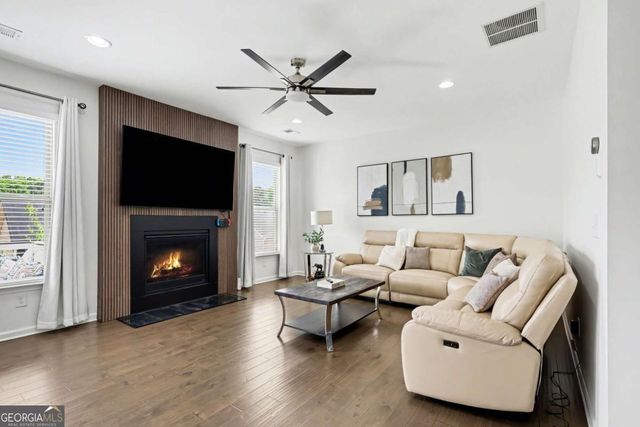 1423 Sooner Court, Lawrenceville, GA 30045