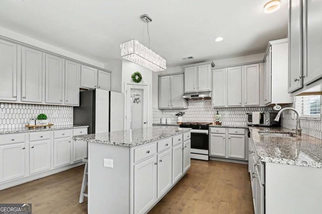 1423 Sooner Court, Lawrenceville, GA 30045