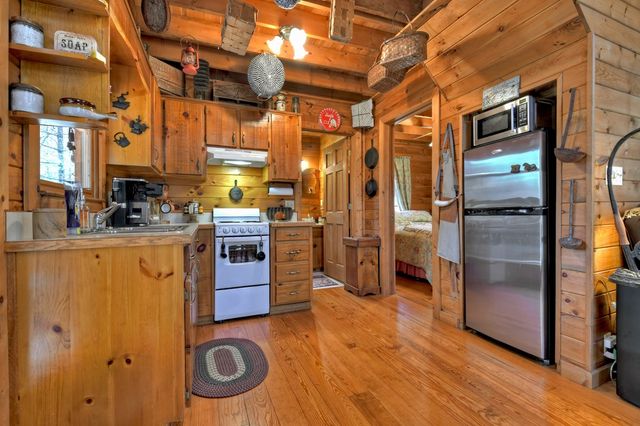 331 Chestnut Gap Road, Blue Ridge, GA 30513