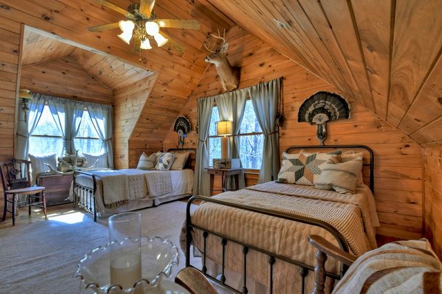 331 Chestnut Gap Road, Blue Ridge, GA 30513