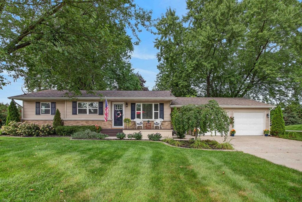 6537 15th Avenue, Jenison, MI 49428