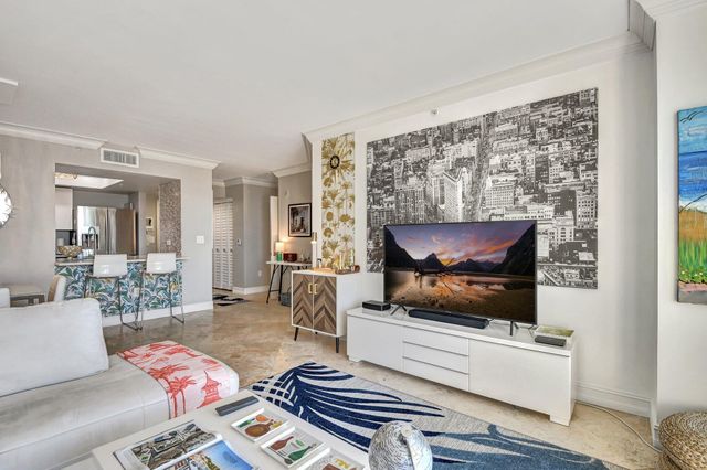 99 SE Mizner Boulevard 823, Boca Raton, FL 33432