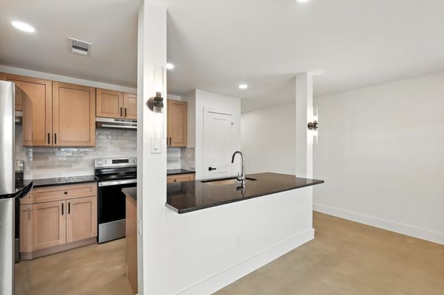 3206 Sayle Street 101 & 102, Greenville, TX 75401