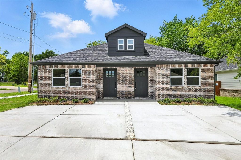 3206 Sayle Street 101 & 102, Greenville, TX 75401