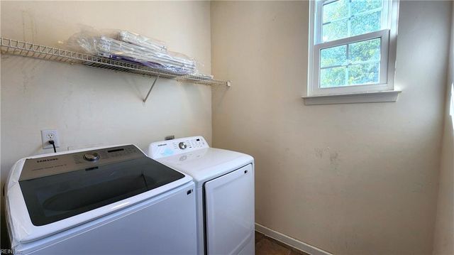 1828 Somersby LN, Virginia Beach, VA 23456