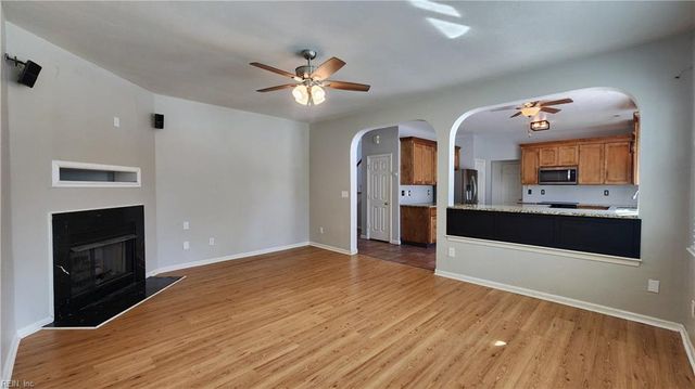 1828 Somersby LN, Virginia Beach, VA 23456