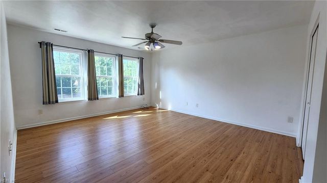 1828 Somersby LN, Virginia Beach, VA 23456