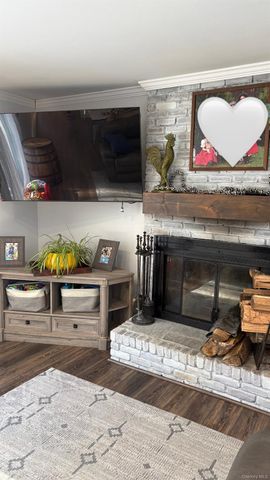 33 Randall Road, Wading River, NY 11792