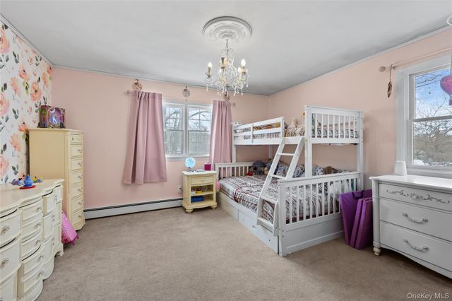 33 Randall Road, Wading River, NY 11792