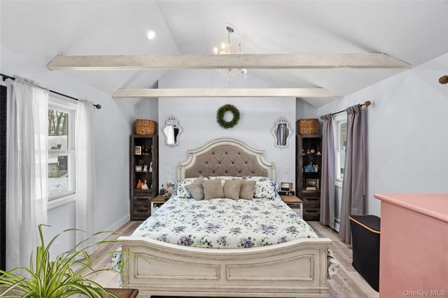 33 Randall Road, Wading River, NY 11792