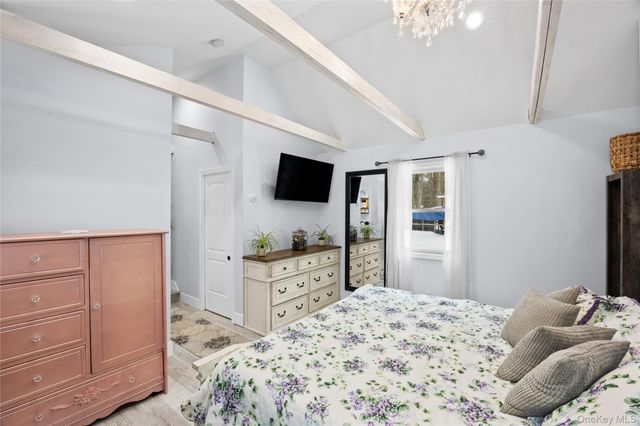 33 Randall Road, Wading River, NY 11792