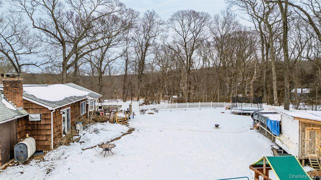 33 Randall Road, Wading River, NY 11792