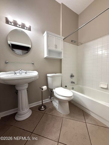 2798 LANTANA LAKES Drive W, Jacksonville, FL 32246