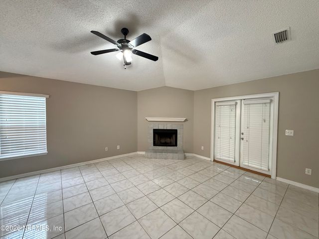 2798 LANTANA LAKES Drive W, Jacksonville, FL 32246