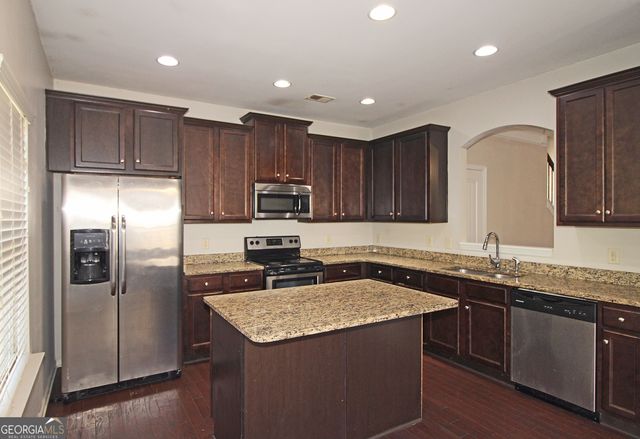 315 Lakeside Lane, Woodstock, GA 30188