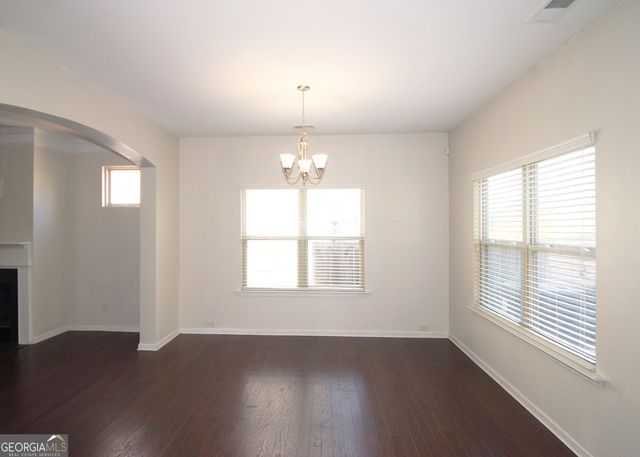 315 Lakeside Lane, Woodstock, GA 30188