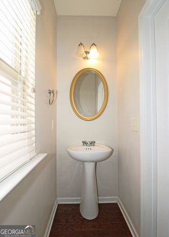 315 Lakeside Lane, Woodstock, GA 30188