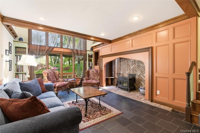 30 Semon Road, Huntington, NY 11743