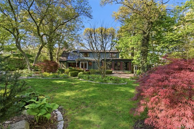 30 Semon Road, Huntington, NY 11743