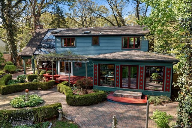 30 Semon Road, Huntington, NY 11743