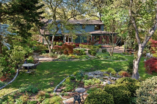 30 Semon Road, Huntington, NY 11743