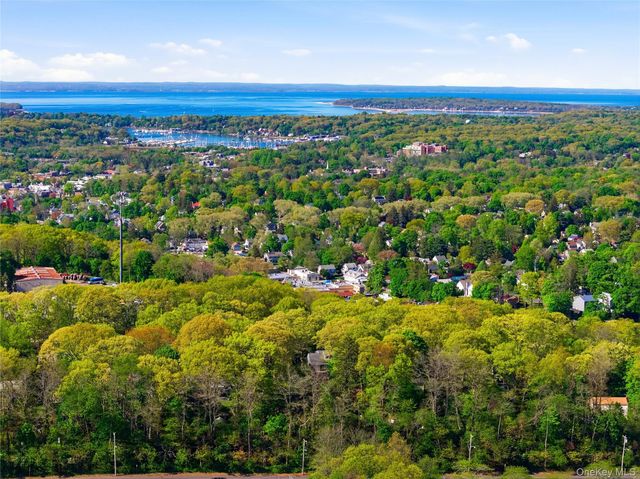 30 Semon Road, Huntington, NY 11743
